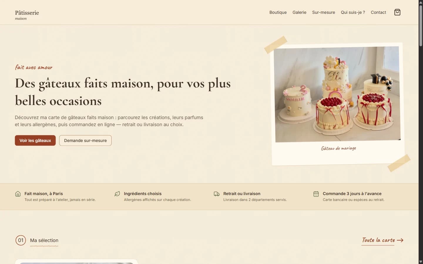 Page d'accueil du site : photo de gâteaux, boutons « Voir les gâteaux » et « Demande sur-mesure ».